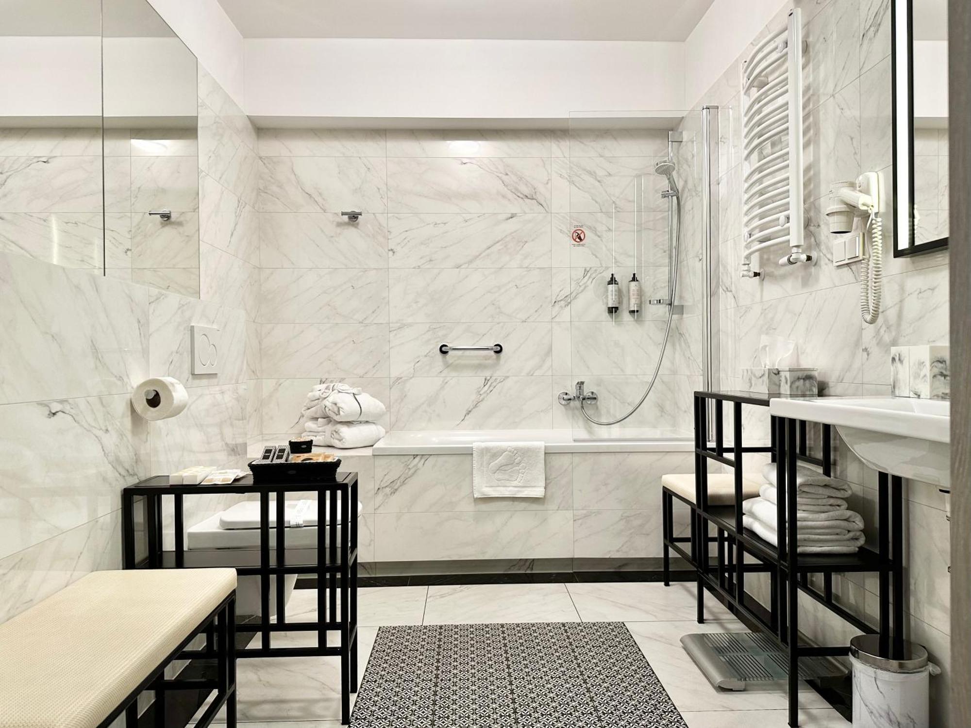 Amber Design Residence Krakow Bagian luar foto