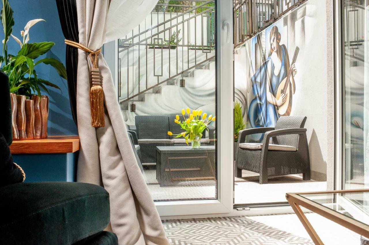Amber Design Residence Krakow Bagian luar foto